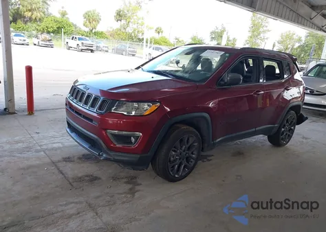 2021 Jeep Compass 80Th Anniversary 4X4 z USA, uszkodzony, nr VIN 3C4NJDEB6MT532480